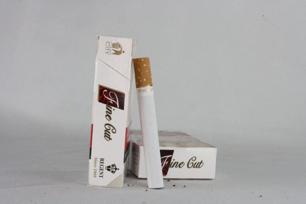 how many cigarettes is a juul pod How Much Is One Juul Pod Equal To Cigarettes JUUL Vape Device Starter Kit |  Includes Pods Juul